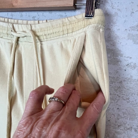 Aerie Womens Sweatpants Size XS Drawstring Pale Yellow Loungewear Boho Joggers - Picture 4 of 16
